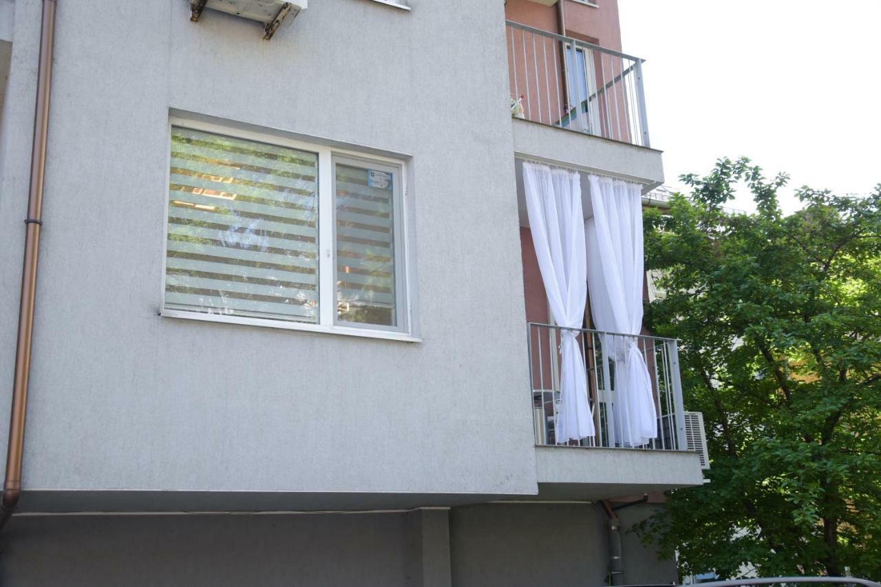 Derelli Deluxe And Derelli Adorable Apartment
